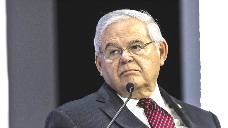 Ένοχος κρίθηκε ο Μενέντεζ στη δίκη για την υπόθεση δωροδοκίας