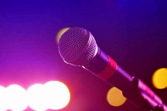 Σύλληψη γνωστού τραγουδιστή για επεισόδιο βιας με θύμα σύζυγο γνωστού εστιάτορα