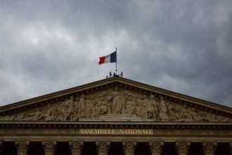 Εκλογές στη Γαλλία: Ξεκίνησε ο δεύτερος γύρος από τα υπερπόντια εδάφη