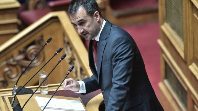 Καταπέλτης για την εξαήμερη εργασία ο Αλέξης Χαρίτσης - «Ακραία αντεργατικό» το μέτρο
