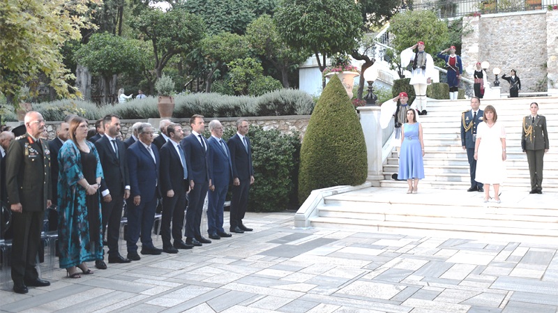 Δεξίωση για τα 50 χρόνια από την Αποκατάσταση της Δημοκρατίας στο Προεδρικό Μέγαρο - "Οφείλουμε στους Έλληνες και στις επόμενες γενιές μια συνέχεια αντάξια και ακόμη καλύτερη"