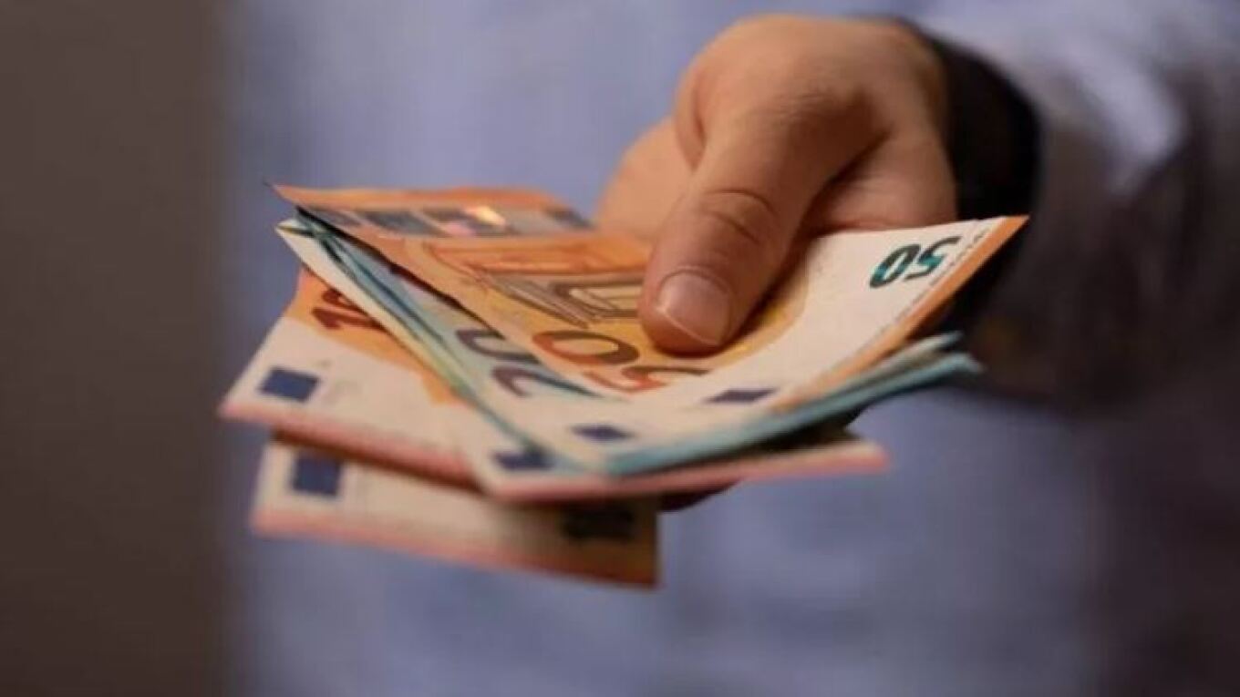 Προϋπολογισμός: Πρωτογενές πλεόνασμα 2,9 δισ. ευρώ στο α' εξάμηνο φέτος