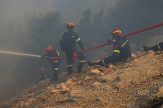 Στη φυλακή οδηγείται ο κατηγορούμενος για εμπρησμό στη Ραφήνα