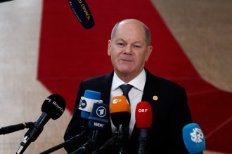 «Υπάρχει η καλύτερη Γερμανία», δήλωσε ο Όλαφ Σολτς με αφορμή την επέτειο από την απόπειρα δολοφονίας του Χίτλερ