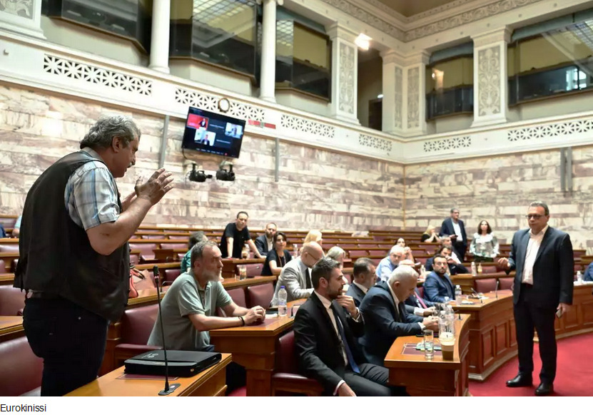 Παύλος Πολάκης: Επεισόδιο με τον Σωκράτη Φάμελλο στην Κοινοβουλευτική Ομάδα - «Δεν είσαι μέλος της ΚΟ - Ήμουν και θα παραμείνω ΣΥΡΙΖΑ»