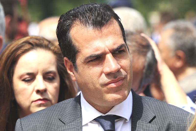 Πλεύρης για Novartis: Αν βγουν οι κουκούλες θα πληροφορηθούμε ποιοι από τον ΣΥΡΙΖΑ είπαν να μιλήσουν για πολιτικά πρόσωπα