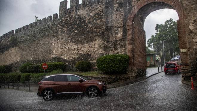 Κακοκαιρία: Ήχησε το 112 στη Θεσσαλονίκη - Οι 11 περιοχές στη χώρα όπου αναμένονται τα μεγαλύτερα προβλήματα