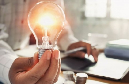 Επιδότηση των λογαριασμών ηλεκτρικού ρεύματος για Ιούλιο και Αύγουστο με φόρο στις εταιρείες φυσικού αερίου - Σήμερα οι ανακοινώσεις Μητσοτάκη, αύριο η εξειδίκευση των μέτρων