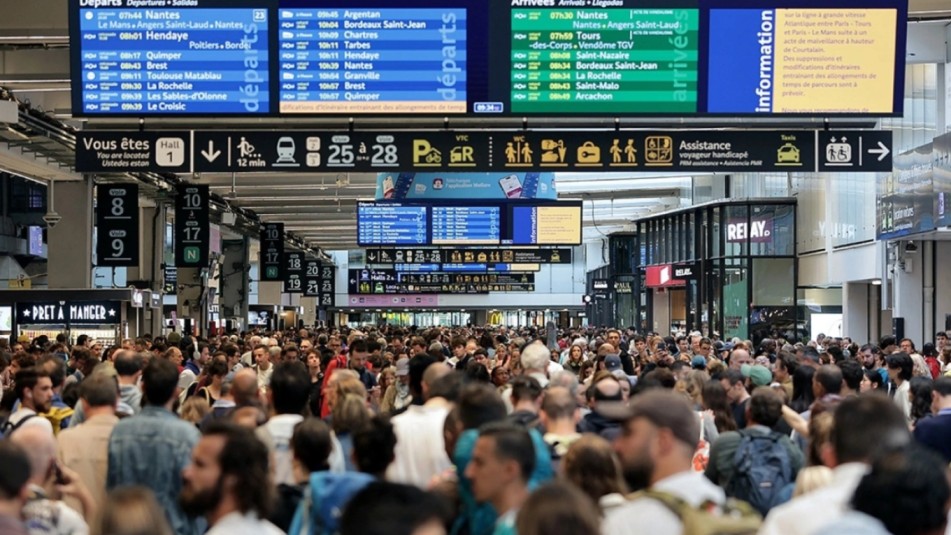 Δολιοφθορά στο σιδηροδρομικό δίκτυο στη Γαλλία: 7 στα 10 τρένα υψηλής ταχύτητας θα κινηθούν σήμερα