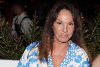 Βάνα Μπάρμπα: Mπορώ να είμαι «άφτιαχτο» sex symbol και στα 60 μου