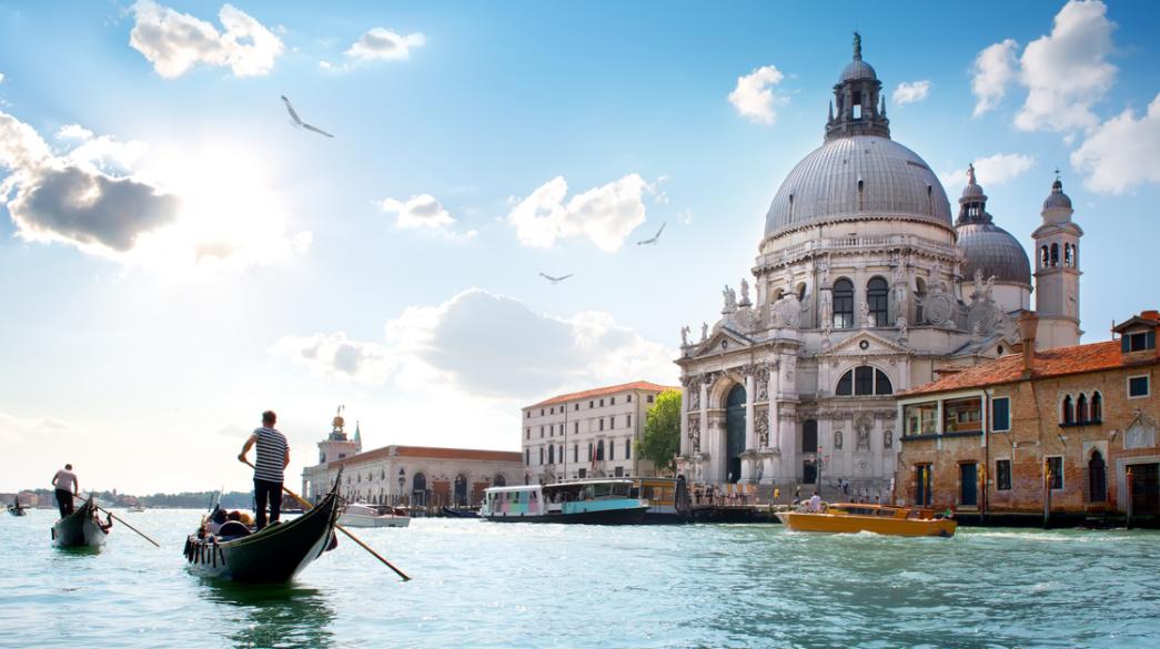 Η Βενετία θα περιορίσει στα 25 άτομα τα τουριστικά γκρουπ