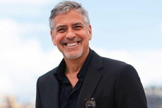 Ο Τζορτζ Κλούνεϊ καλεί τον Μπάιντεν να αποσυρθεί