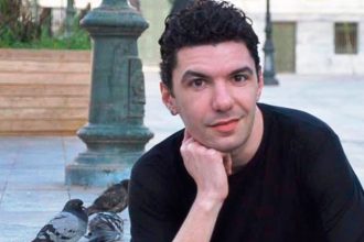 Ζακ Κωστόπουλος: Στη φυλακή ο μεσίτης, σε κατ’ οίκον περιορισμό ο κοσμηματοπώλης - Μειώθηκαν οι ποινές τους, μεγάλη ένταση στα δικαστήρια