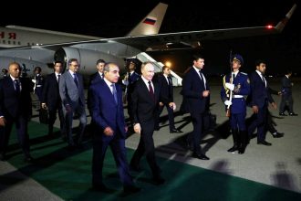 Στο Αζερμπαϊτζάν ο Βλαντίμιρ Πούτιν - Συνάντηση με τον πρόεδρο της χώρας Ιλχάμ Αλίεφ