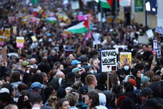 Σε συναγερμό οι αρχές στη Βρετανία για το ενδεχόμενο ταραχών το Σαββατοκύριακο