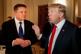 Ο Ντόναλντ Τραμπ είναι έτοιμος να δώσει κυβερνητικό ρόλο στον Έλον Μασκ