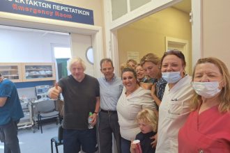 Κάρυστος: Στο νοσοκομείο ο Μπόρις Τζόνσον