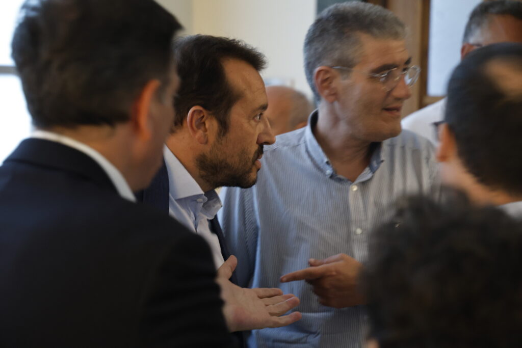 Ν. Παππάς: Όλοι οι βουλευτές είμαστε μαζί ανεξαρτήτως τι ψηφίσαμε