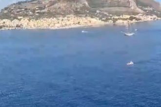 Σικελία: Ένας νεκρός και 6 αγνοούμενοι από το ναυάγιο του ιστιοφόρου γιοτ Bayesian – Βίντεο σοκ από τον ανεμοστρόβιλο
