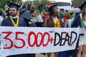 Παραιτήθηκε η πρόεδρος του πανεπιστημίου Κολούμπια που έγινε επίκεντρο φιλοπαλαιστινιακών διαδηλώσεων