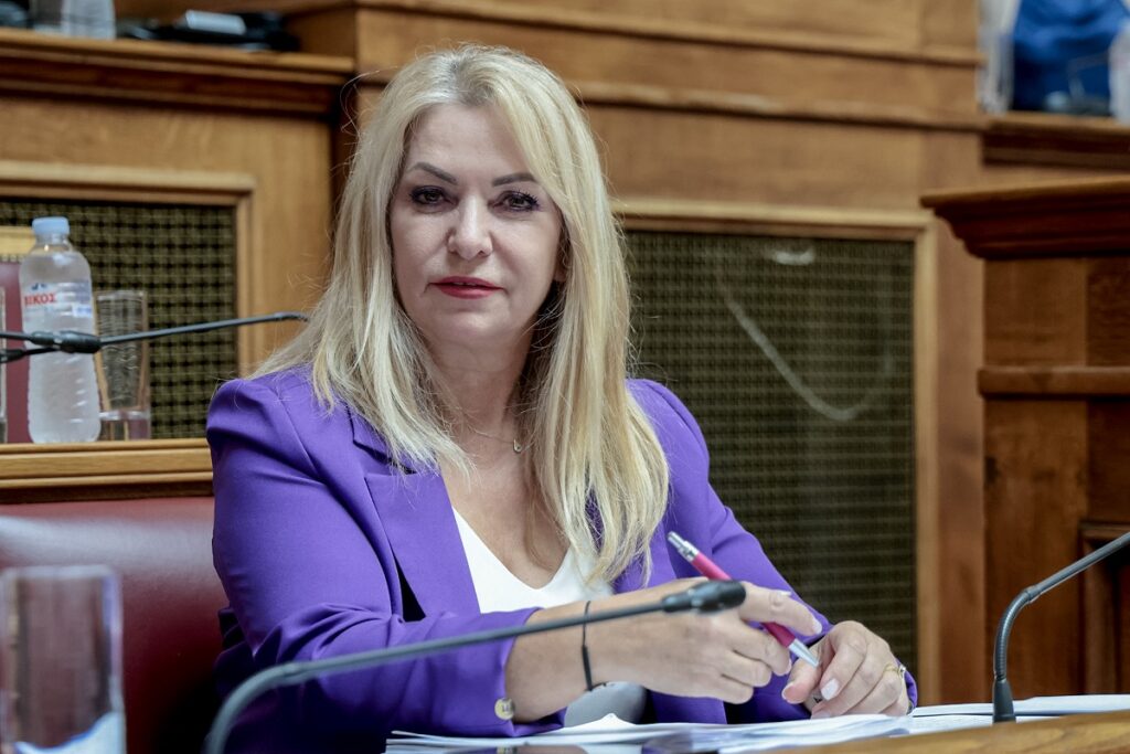 Ά. Μάνη: Προτεραιότητα η βιώσιμη ανάπτυξη με στήριξη της ελληνικής βιομηχανίας - Καμία Περιφέρεια δεν θα μείνει πίσω