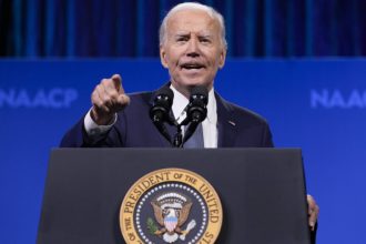 Μπάιντεν: Εξαιρετική η απόφαση της Κάμαλα Χάρις να επιλέξει τον Τιμ Γουόλς ως υποψήφιο αντιπρόεδρό της