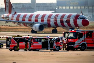 Γερμανία: Ακτιβιστές για το κλίμα παραβιάζουν την ασφάλεια σε τέσσερα αεροδρόμια