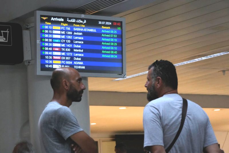 Η πρεσβεία των ΗΠΑ προτρέπει τους πολίτες να φύγουν από τον Λίβανο με «οποιοδήποτε διαθέσιμο εισιτήριο»