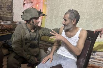 Mετά από 10 μήνες αιχμαλωσίας o Ισραηλινός στρατός διέσωσε όμηρο στη Γάζα