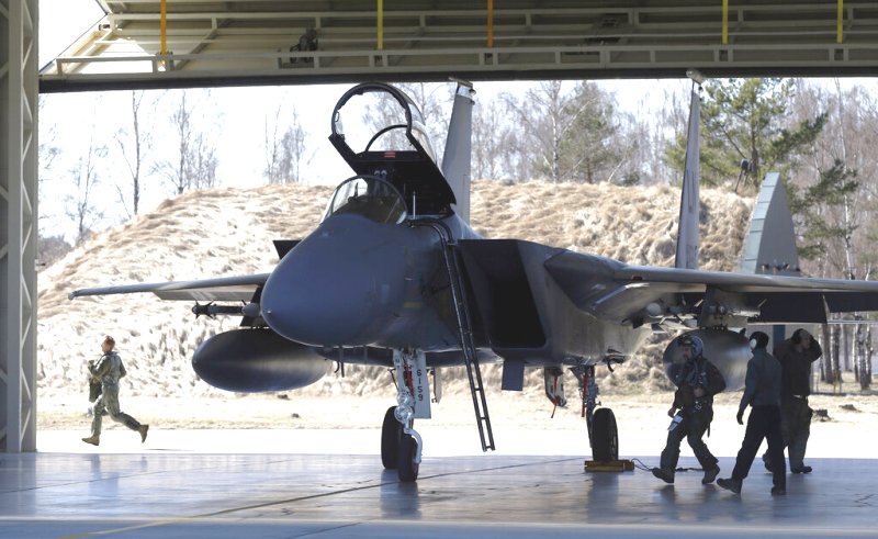 Γερμανία: Νέοι φόβοι για δολιοφθορά κοντά σε στρατώνα - Συναγερμός στο δήμο του Μέχερνιχ για το πόσιμο νερό