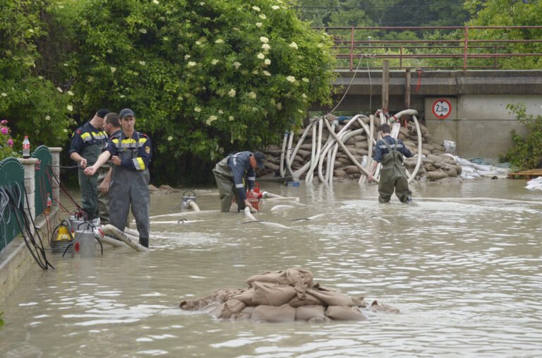 Αυστρία: Καταρρακτώδεις βροχές προκαλούν πλημμύρες