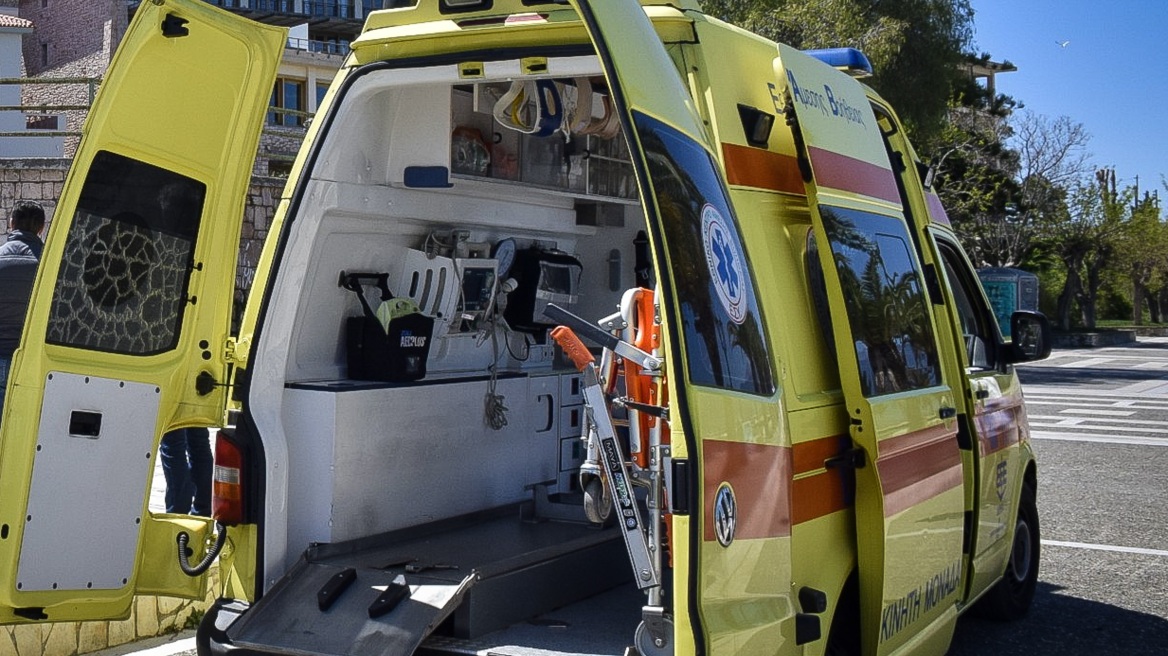 Ασπρόπυργος: Ελεύθεροι μετά τις απολογίες τους οι γονείς του 3χρονου νεκρού αγοριού που καταπλακώθηκε από καγκελόπορτα