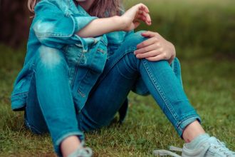 Συγκλονίζει 10χρονη: Κατήγγειλε τους γονείς της για βία - «Δεν αντέχω άλλο»