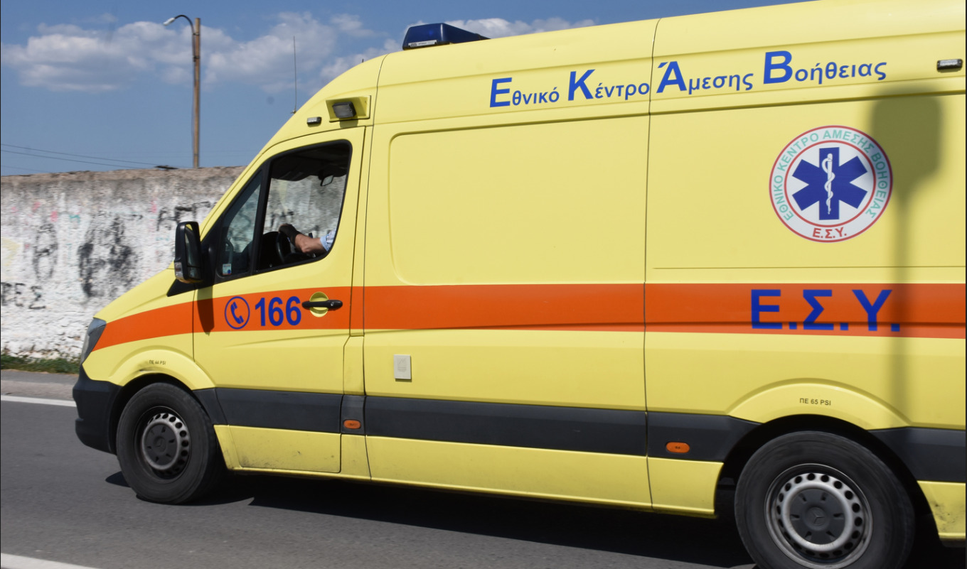 Τροχαίο ατύχημα με εγκλωβισμό στην Πρέβεζα