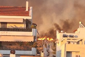 Μαθητές Γυμνασίου οι δύο που συνελήφθησαν και φέρονται να έβαλαν τη φωτιά στην Τερψιθέα