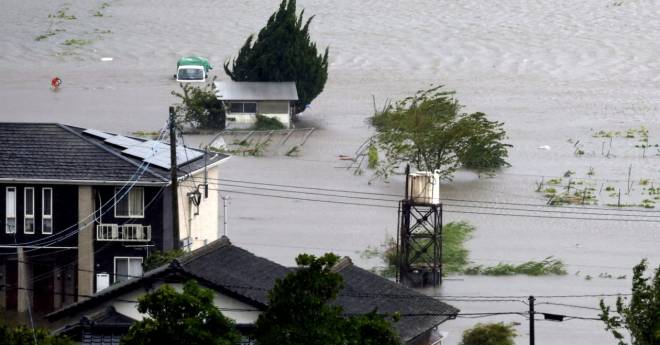 Ιαπωνία: Χάος από τους τυφώνες, πάνω από 4 εκατ. άνθρωποι καλούνται να εκκενώσουν