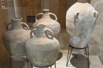 Ισραήλ: Τετράχρονος έσπασε κατά λάθος αγγείο ηλικίας 3.500 ετών σε μουσείο