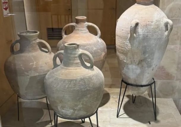 Ισραήλ: Τετράχρονος έσπασε κατά λάθος αγγείο ηλικίας 3.500 ετών σε μουσείο