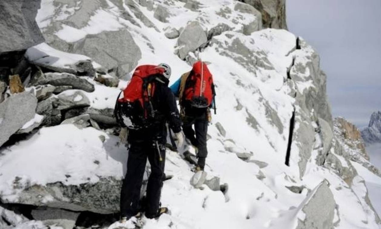 Γαλλία: Oρειβάτης έχασε τη ζωή του στο Λευκό Όρος - Αποκολλήθηκε κομμάτι πάγου