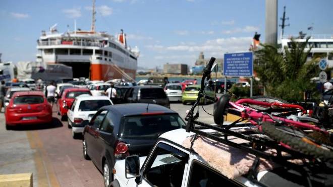 Καίει η αμόλυβδη στα νησιά - Πού ξεπερνούν οι τιμές τα 2 ευρώ το λίτρο