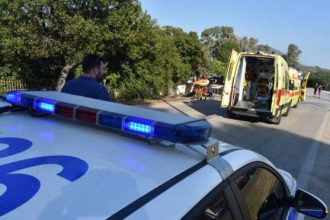 Αυτοκίνητο τράκαρε με ασθενοφόρο που μετέφερε ασθενή