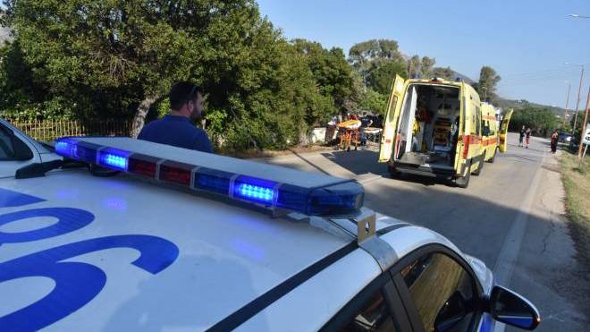 Αυτοκίνητο τράκαρε με ασθενοφόρο που μετέφερε ασθενή