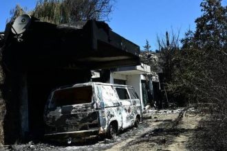 Ρομά συνελήφθη για πλιάτσικο στα καμμένα της Πεντέλης