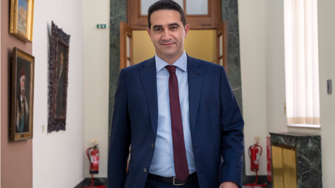Κατρίνης: Η εικόνα του αξύριστου Πρωθυπουργού και των υπουργών που εμφανίζονταν ταλαιπωρημένοι μετά τις φωτιές, παλιά απέδιδε. Τώρα εξοργίζει τους πολίτες