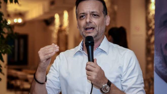 Δούκας κατά ΝΔ για τη φωτιά στην Αττική: Η κλιματική κρίση δεν μπορεί να ξεπλένει άλλο την ανικανότητα του «επιτελικού» κράτους