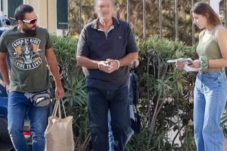 Βάρη: Προφυλακίστηκε ο 66χρονος καθηγητής για τις φωτιές - Κατηγορείται για 4 εμπρησμούς