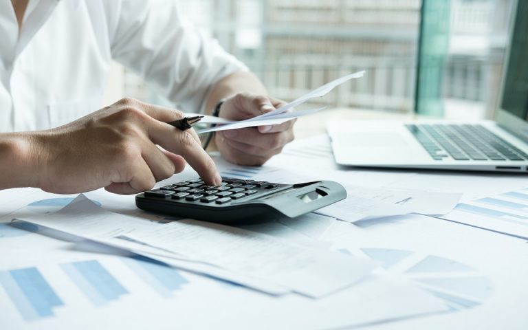 Εφορία: Φορολογικοί έλεγχοι με κριτήριο το κόστος