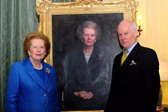 Ο Κιρ Στάρμερ «ξεφορτώθηκε» το πορτρέτο της Θάτσερ από την Ντάουνινγκ Στριτ!