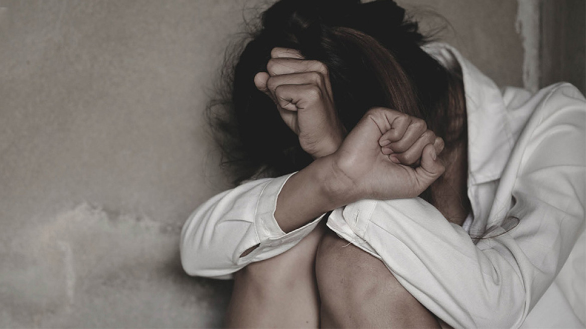 Καταγγελία φρίκης από 25χρονη για βιασμό από τον πατριό της - Συνελήφθη ο 52χρονος