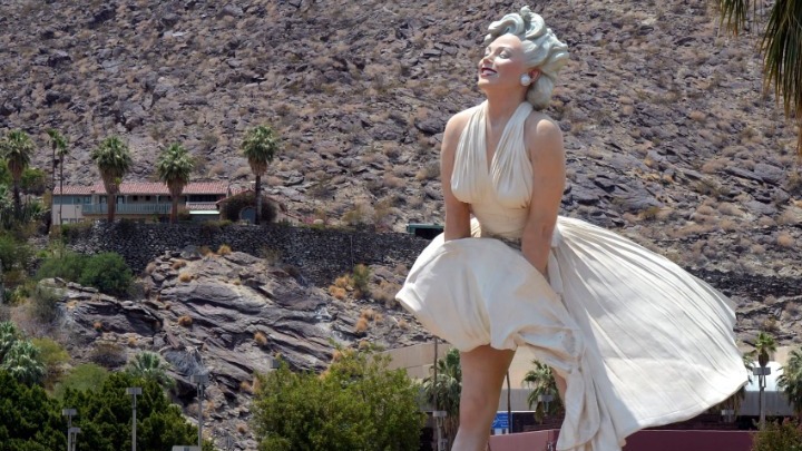 Γιγάντιο άγαλμα της Μέριλιν Μονρόε θα μεταφερθεί μετά από χρόνια διαμάχης